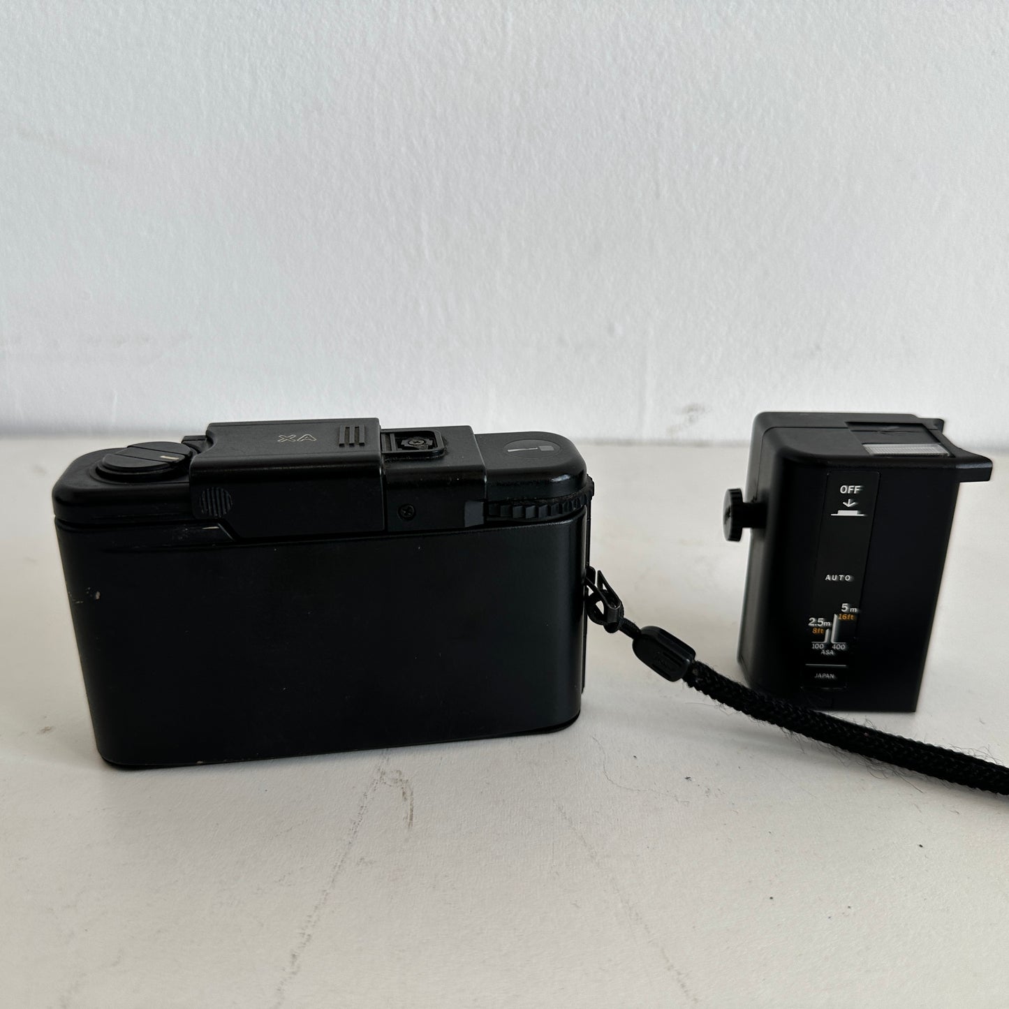 EL021 OLYMPUS XA POINT AND SHOOT RANGEFINDER WITH DETACHABLE FLASH