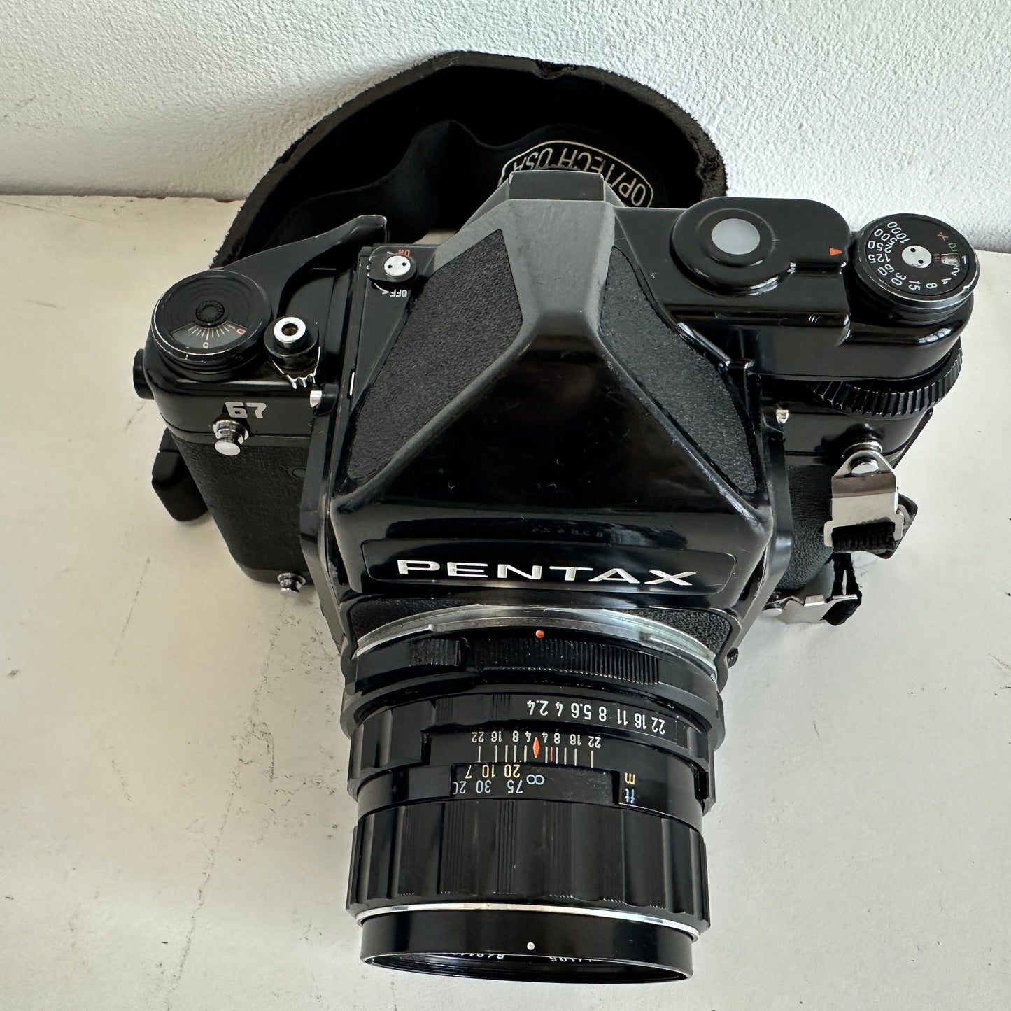 EL025 PENTAX 67 MEDIUM FORMAT CAMERA