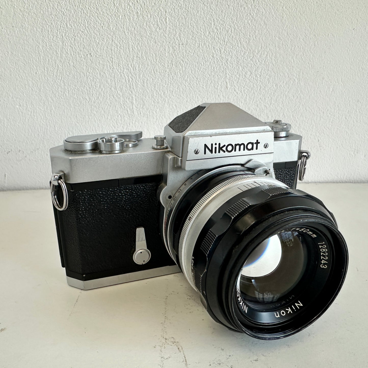 EL030 NIKOMAT FT 35MM FILM CAMERA