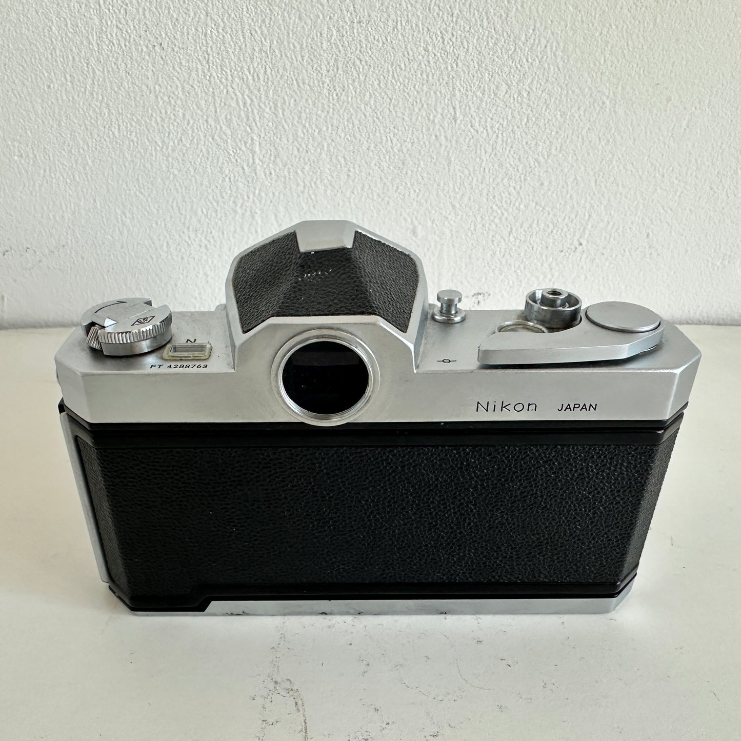 EL030 NIKOMAT FT 35MM FILM CAMERA