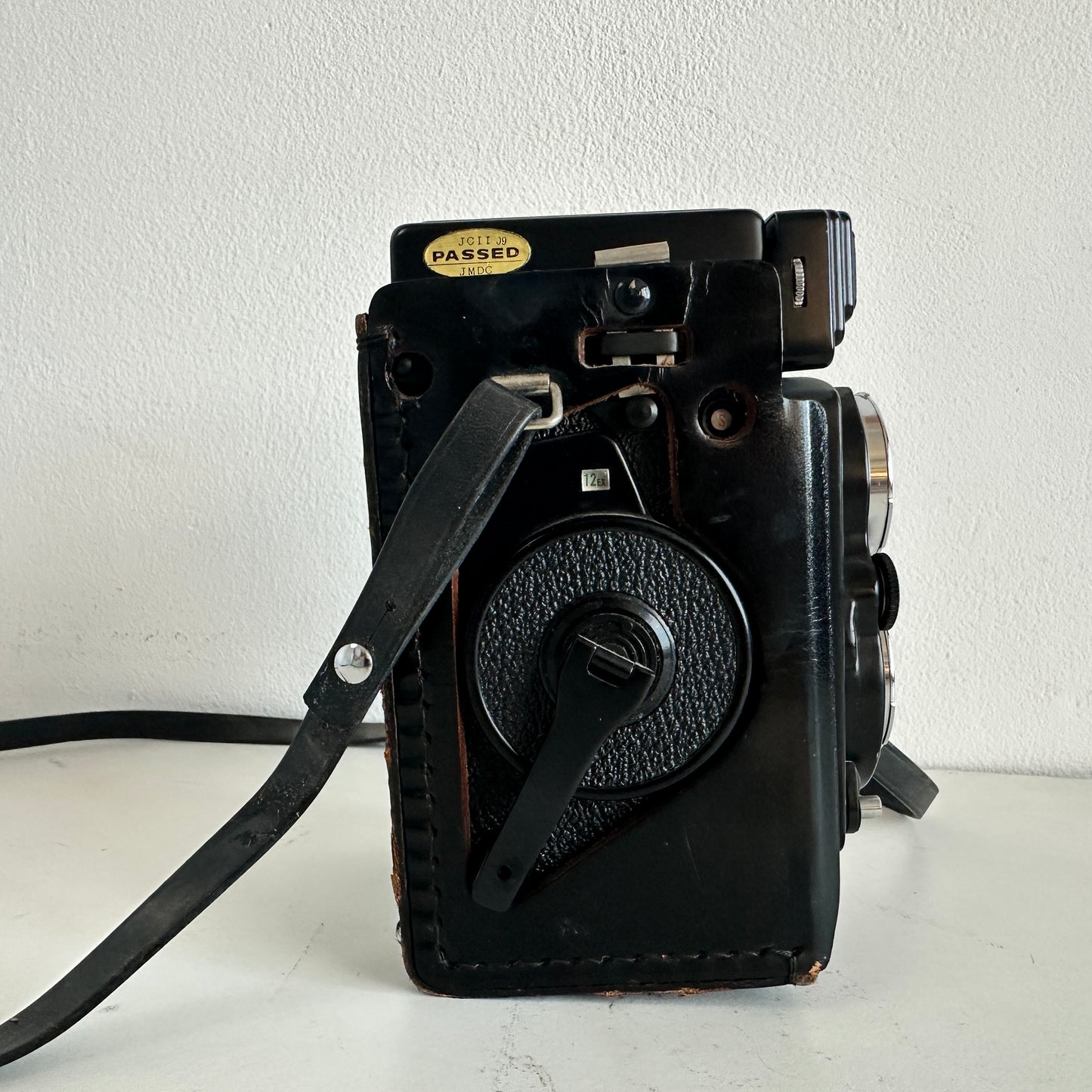 EL038 YASHICA MAT 124G MEDIUM FORMAT CAMERA