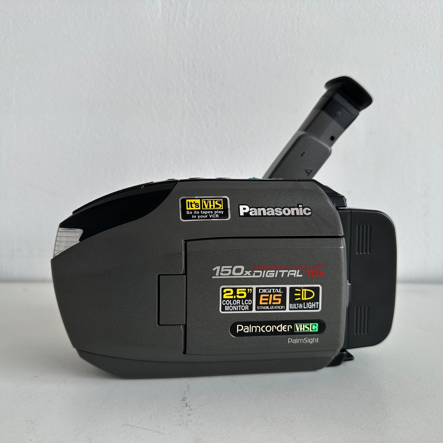 EL041 PANASONIC PALMCORDER VHSC VIDEO CAMERA