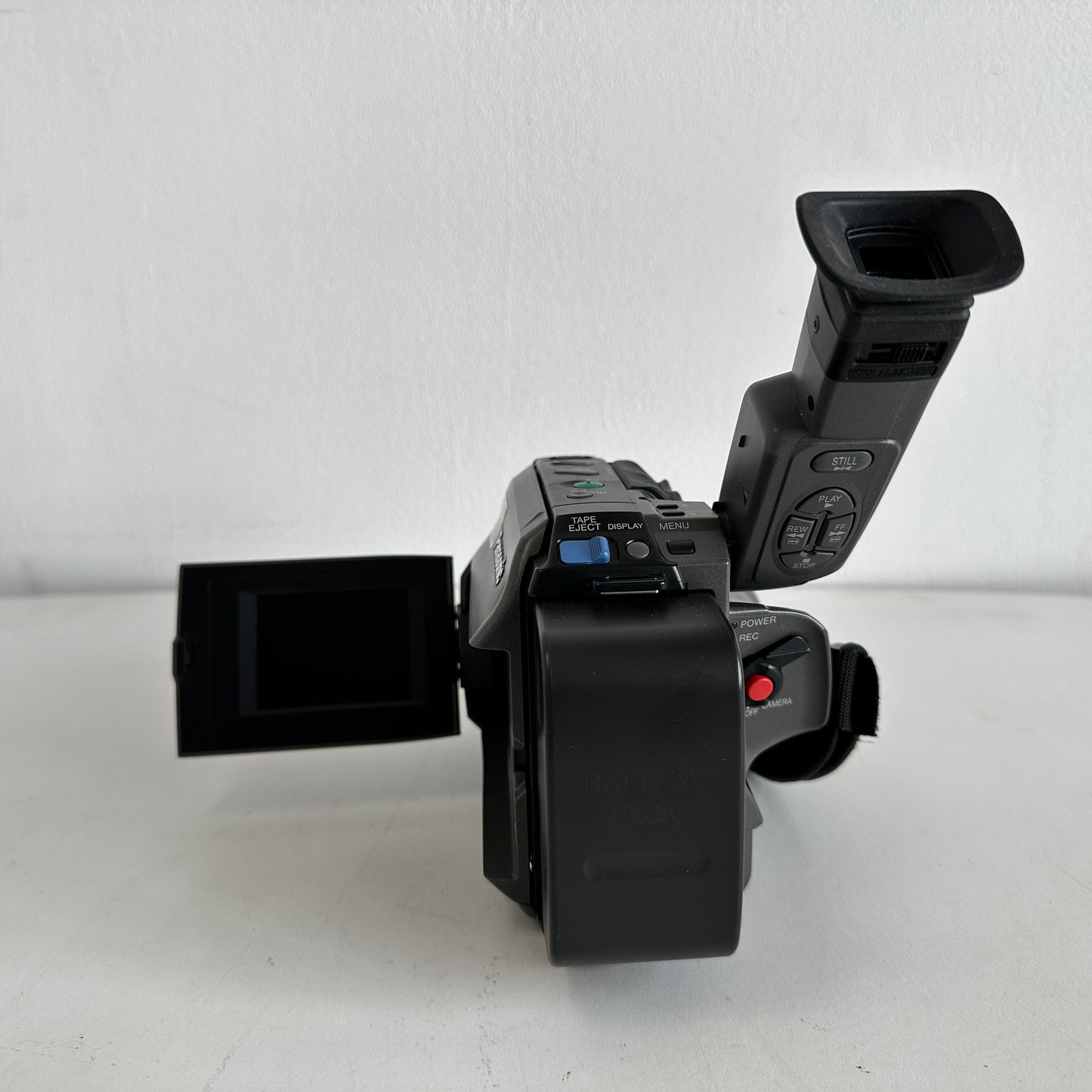 EL041 PANASONIC PALMCORDER VHSC VIDEO CAMERA