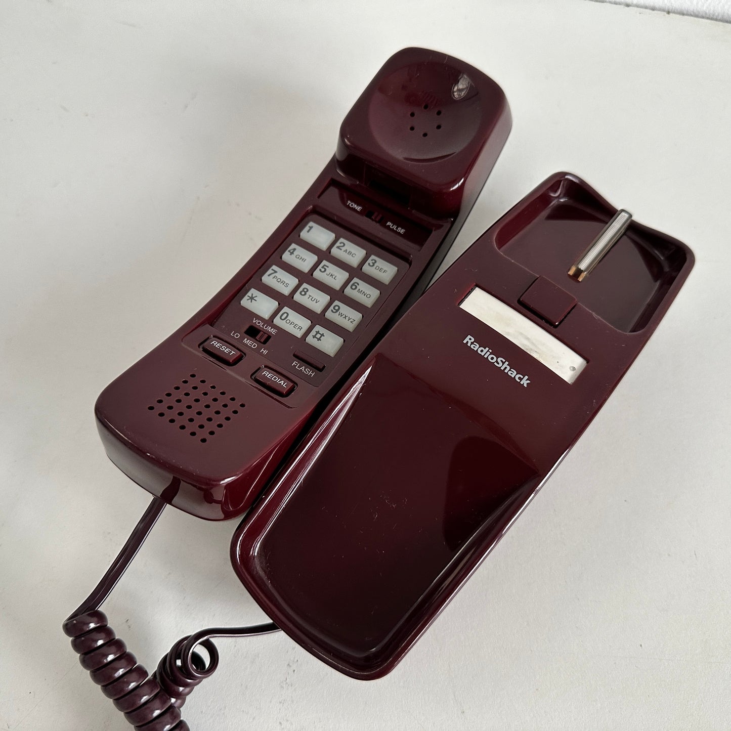 EL043 MAROON TRIMLINE PHONE