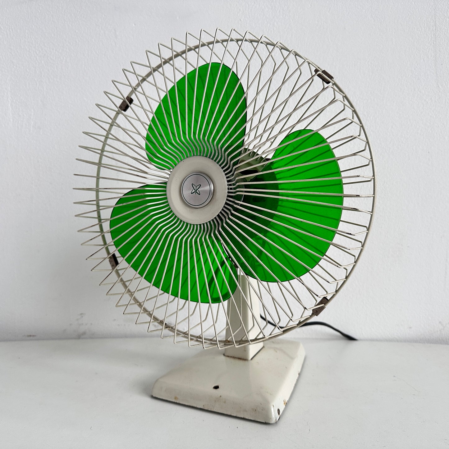 EL058 VINTAGE GREEN FAN
