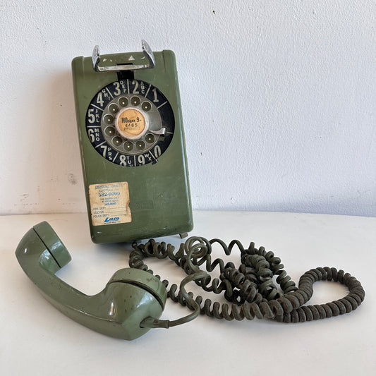 EL067 HEAVILY DISTRESSED GREEN WALL MOUNTED PHONE