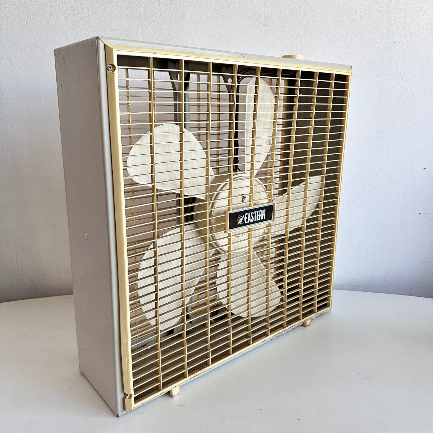 EL070 EASTERN THREE SPEED BOX FAN