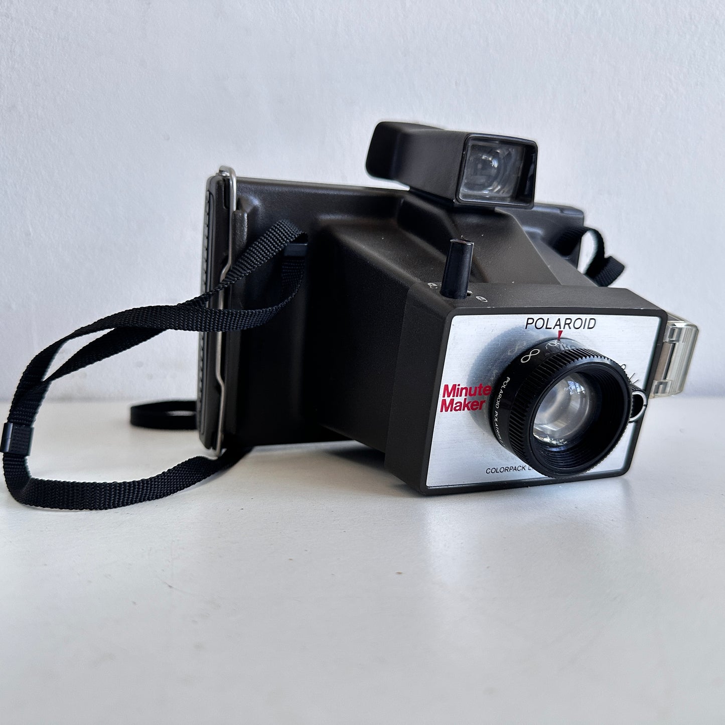 EL071 POLAROID MINUTE MAKER INSTANT FILM CAMERA WITH LEATHER CASE