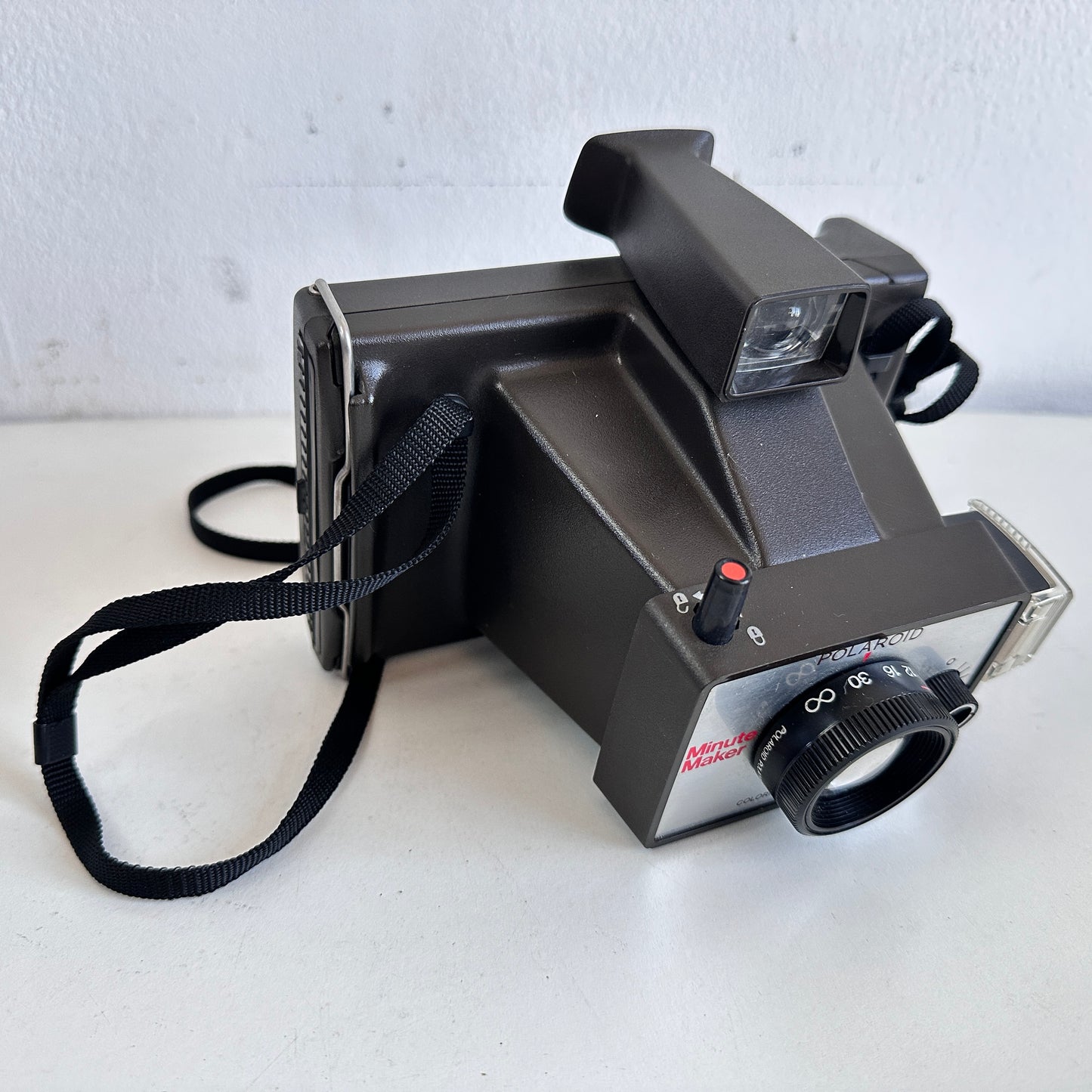 EL071 POLAROID MINUTE MAKER INSTANT FILM CAMERA WITH LEATHER CASE