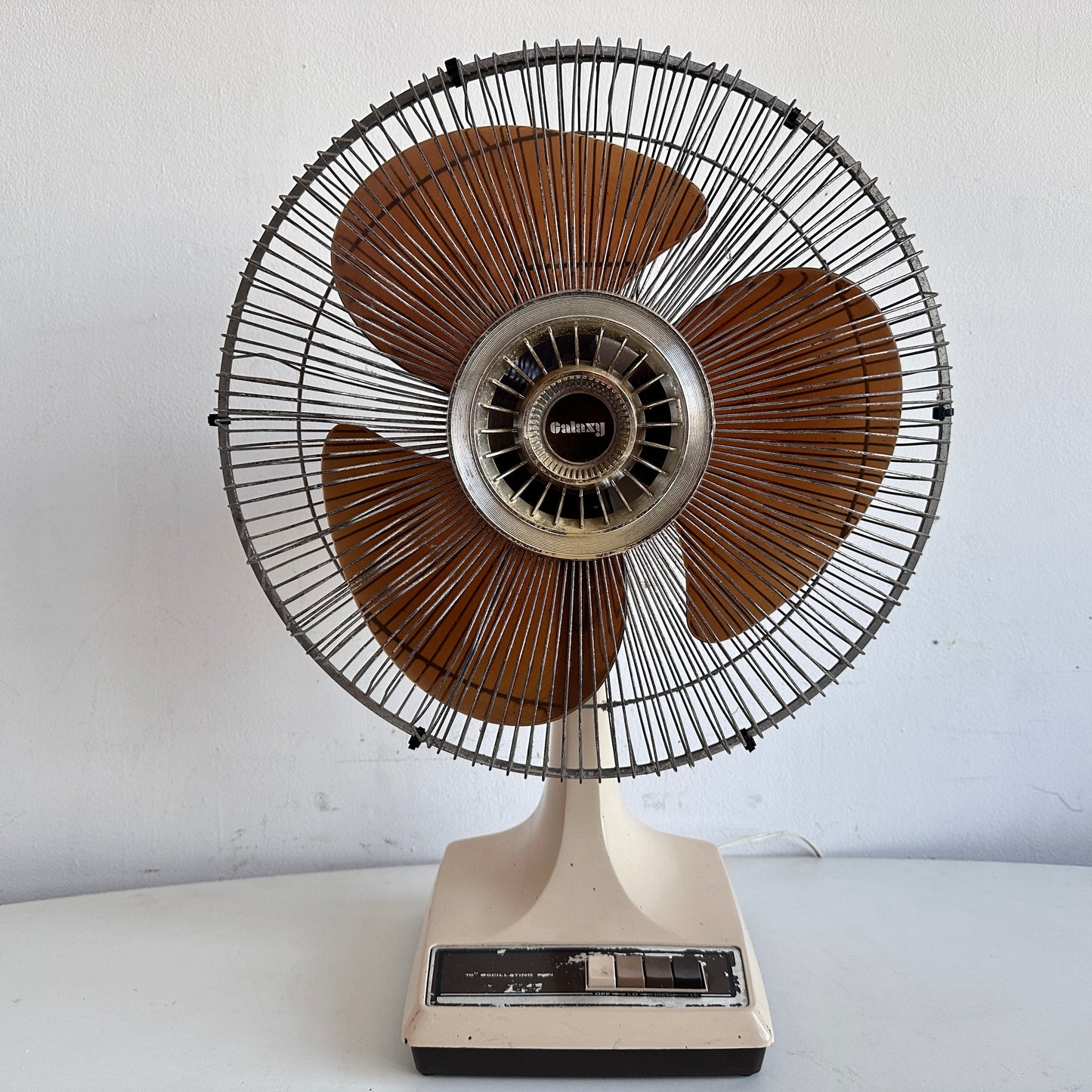 EL085 VINTAGE BROWN FAN