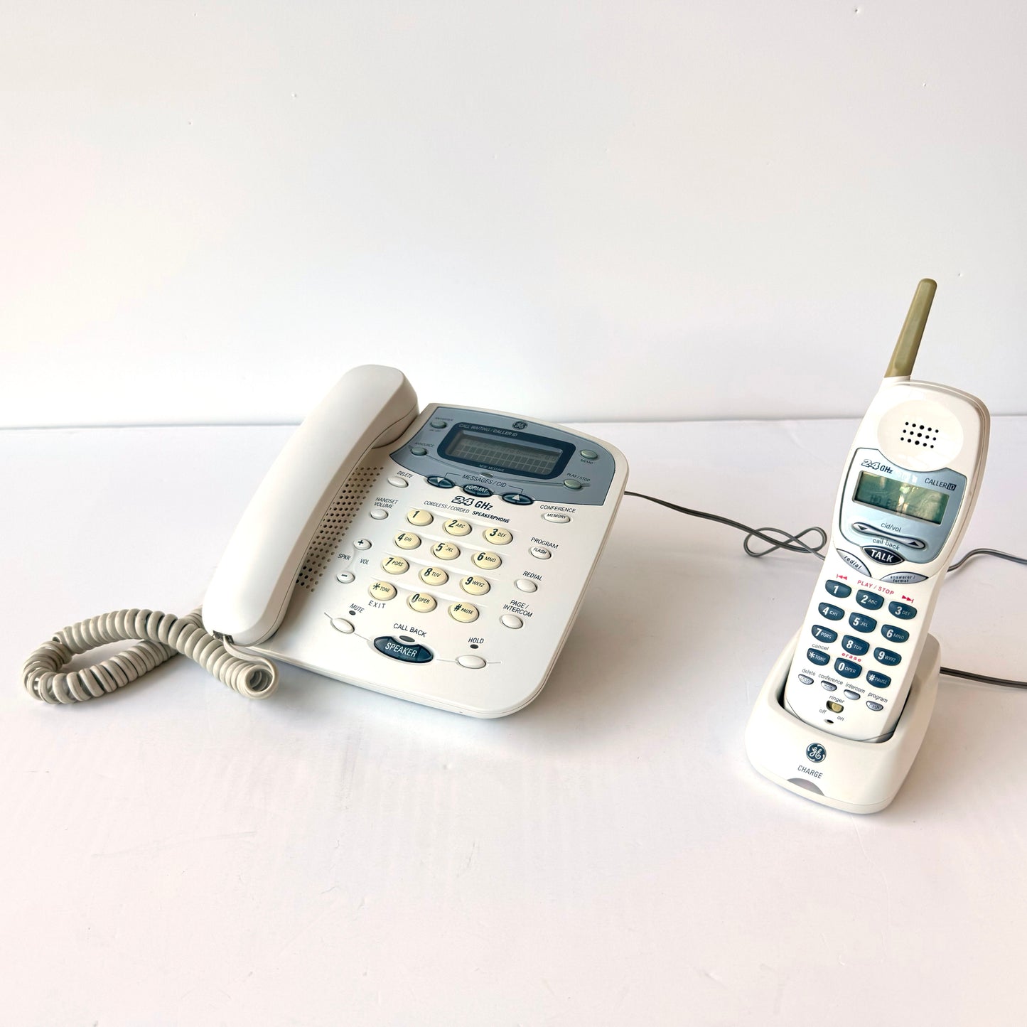 EL113 GE CORDED / CORDLESS PHONE COMBO