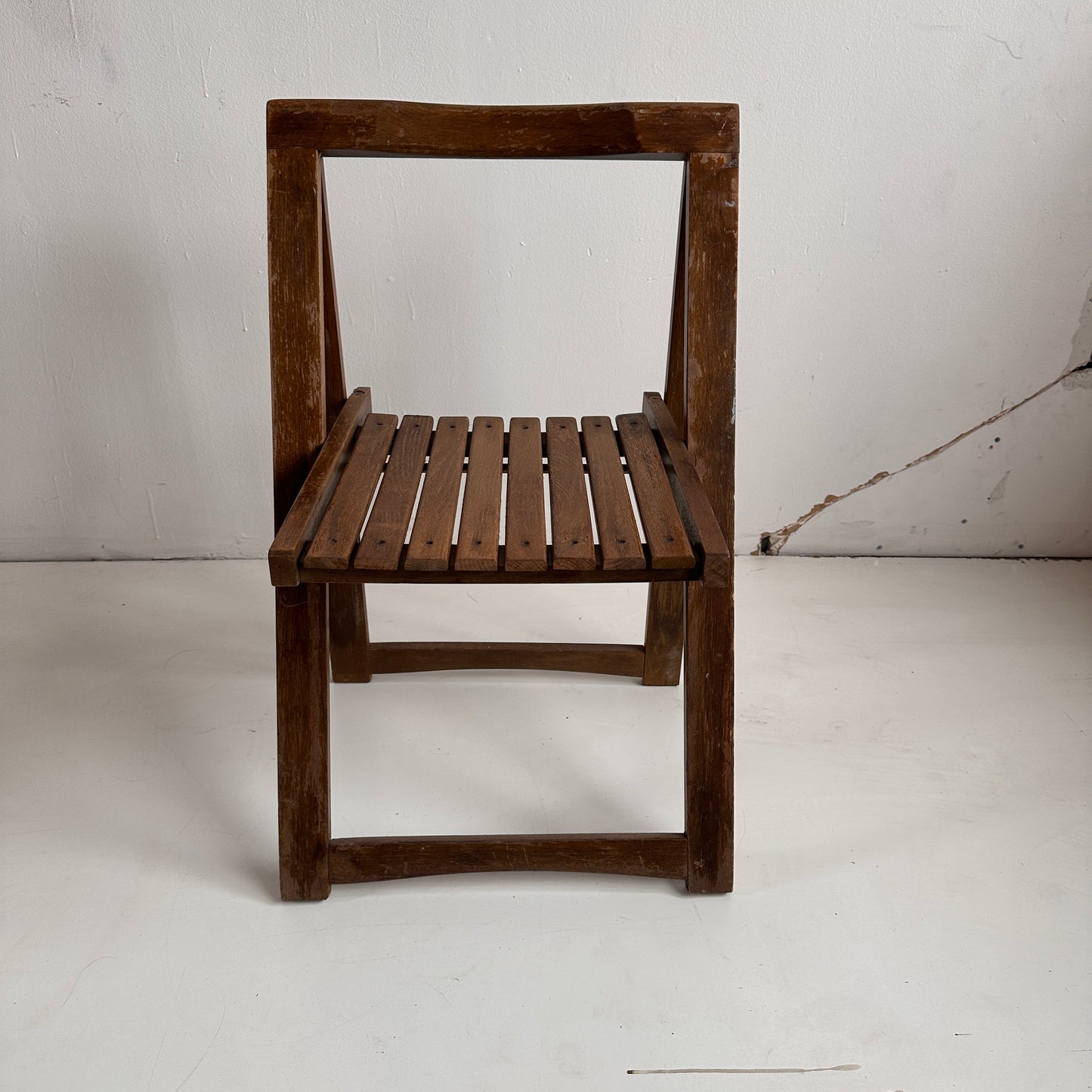 FC001 TRIESTE WOOD FOLDING CHAIR