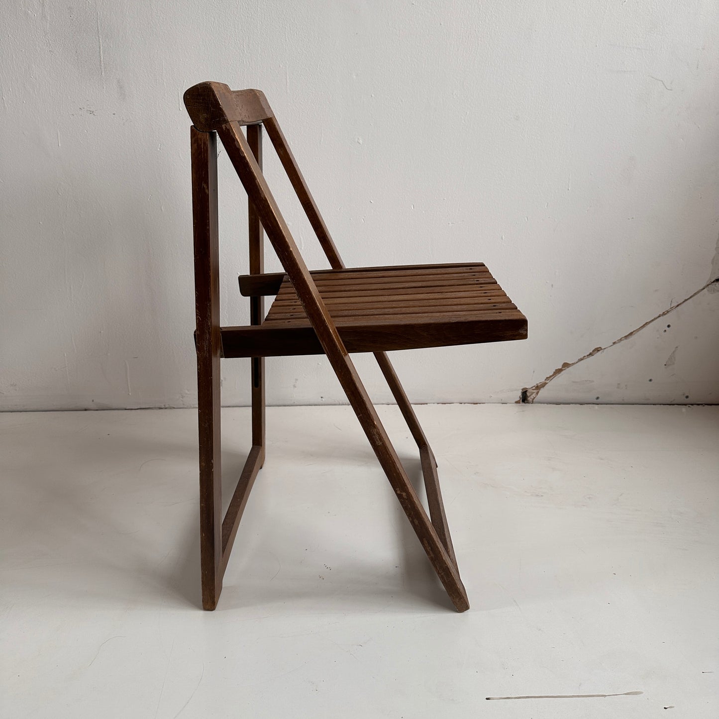 FC001 TRIESTE WOOD FOLDING CHAIR