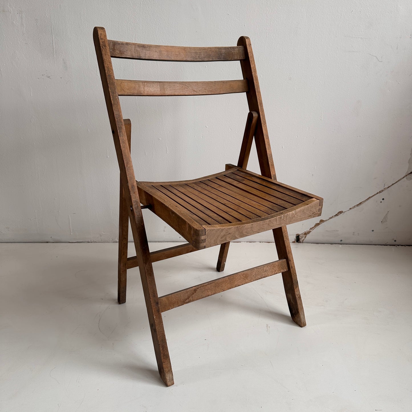 FC003 BRILATED WOOD FOLDING CHAIR