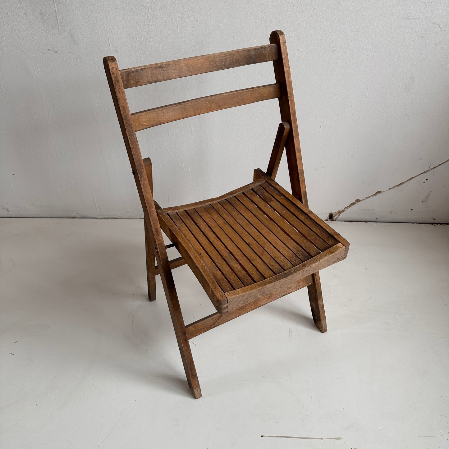 FC003 BRILATED WOOD FOLDING CHAIR