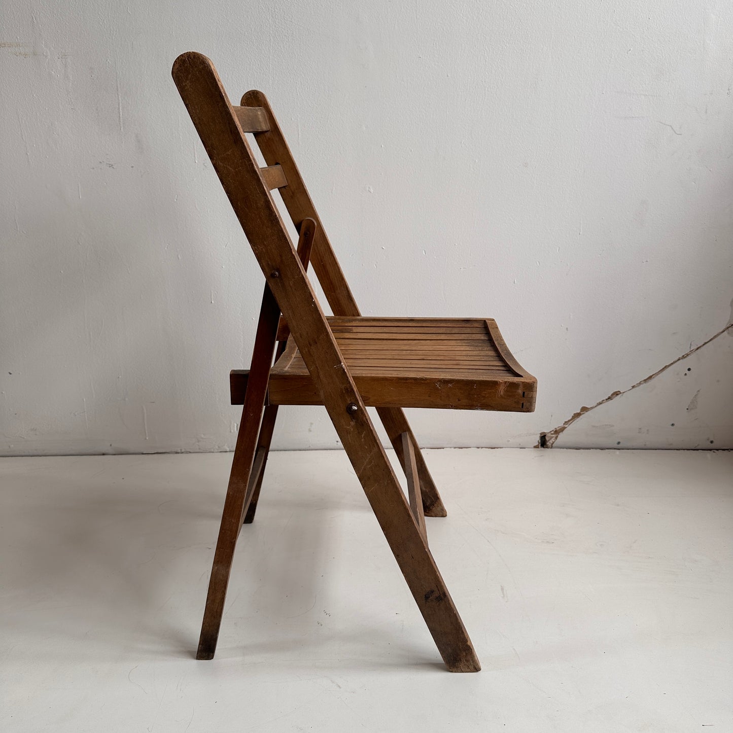 FC003 BRILATED WOOD FOLDING CHAIR