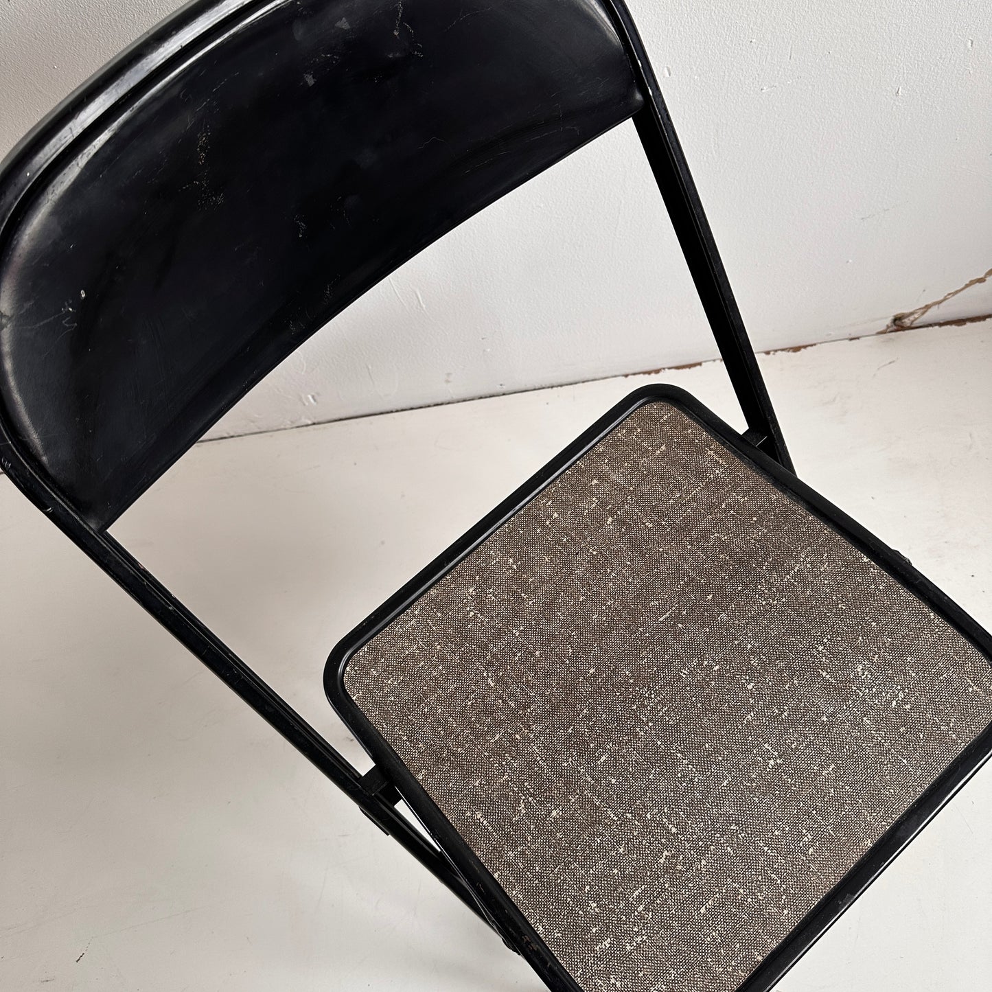 FC009 BLACK METAL FOLDING CHAIR