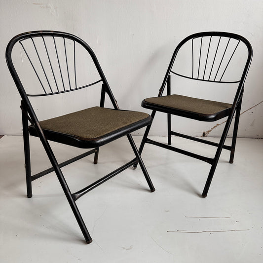 FC014 BLACK METAL FOLDING CHAIRS WITH GREEN TEXTURE VINYL SEAT