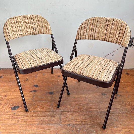 FC017 UPHOLSTERED BROWN METAL FOLDING CHAIRS