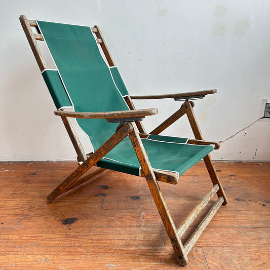 FC020 DISTRESSED WOOD WITH GREEN FABRIC DECK CHAIR