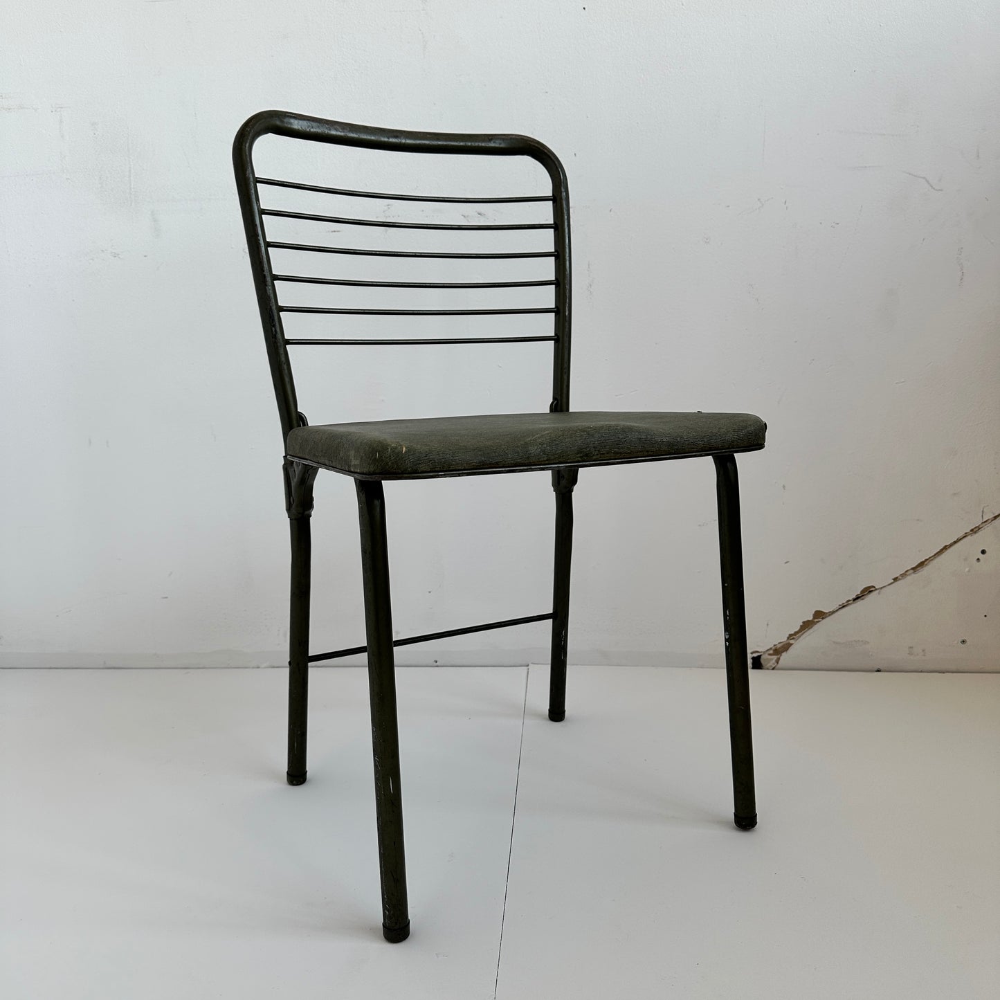 FC029 GREEN VINYL SEAT FOLDING CHAIR
