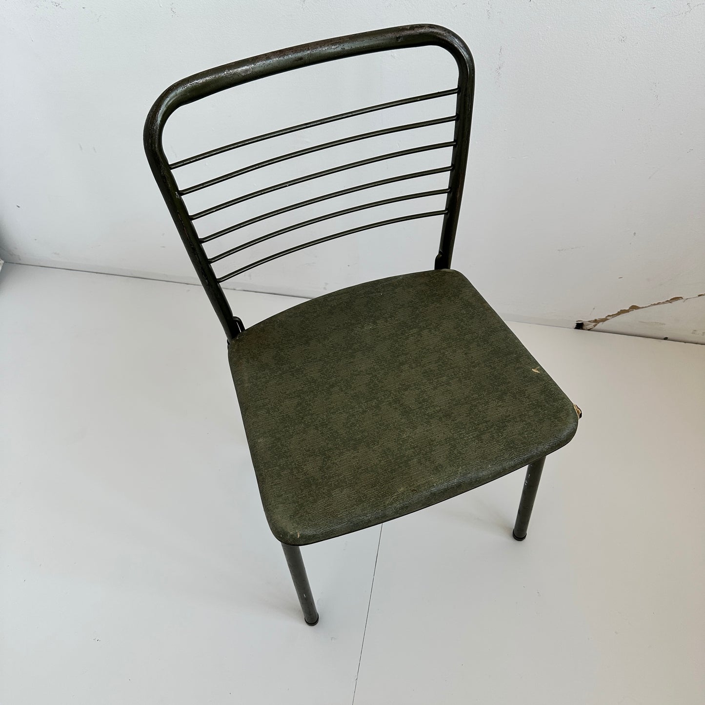 FC029 GREEN VINYL SEAT FOLDING CHAIR