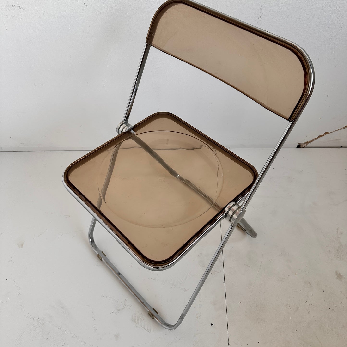FC032 SMOKED PLIA CHAIRS