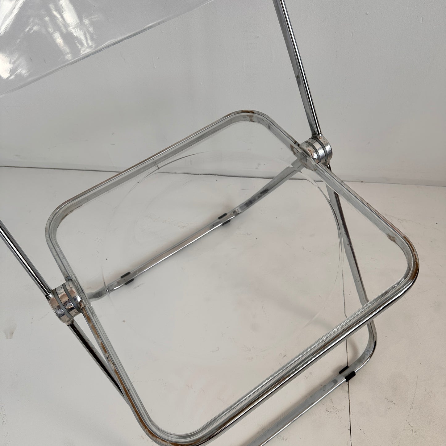 FC033 CLASSIC CLEAR PLIA CHAIRS