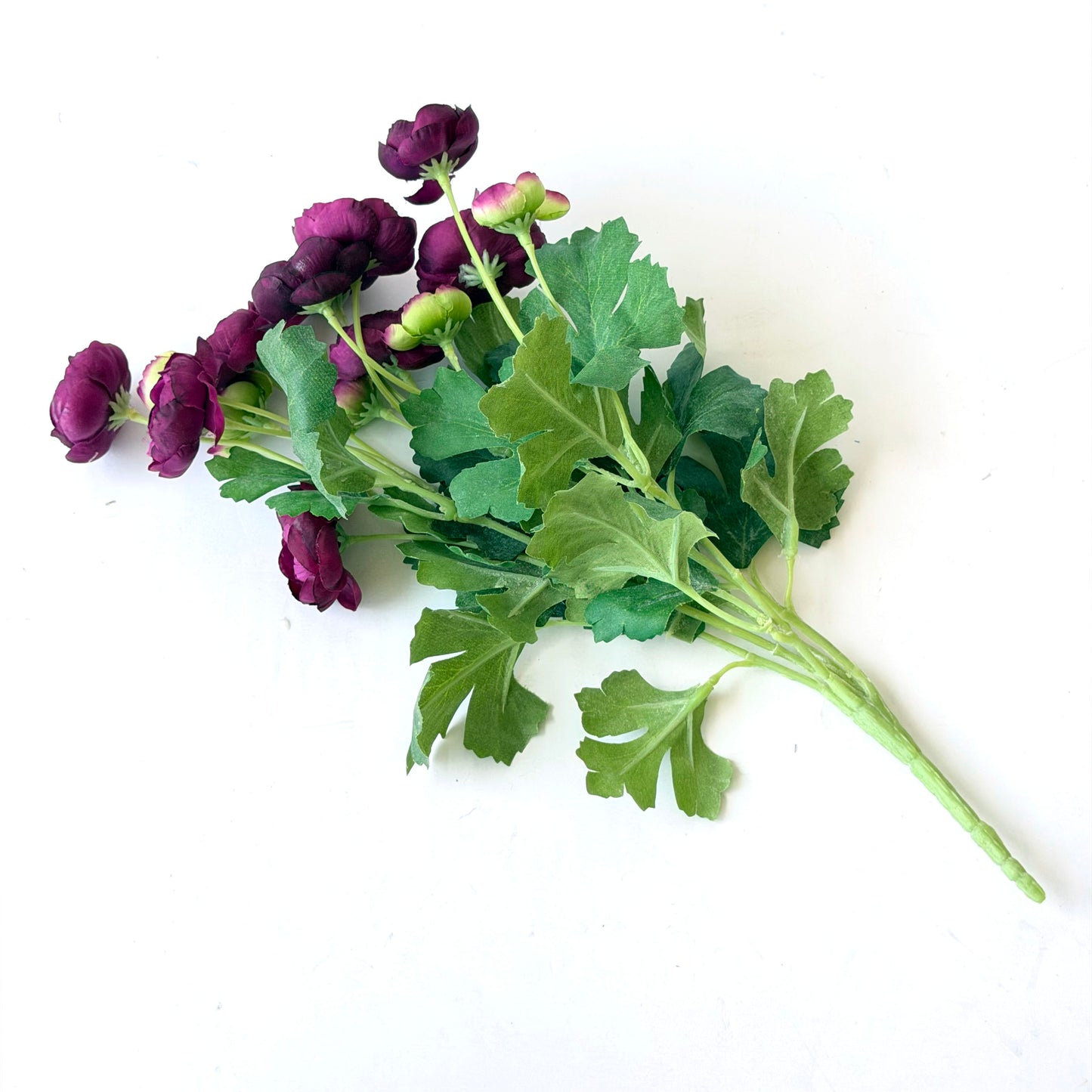 FF0026 SILK SMALL PURPLE RANUNCULUS SPRAY