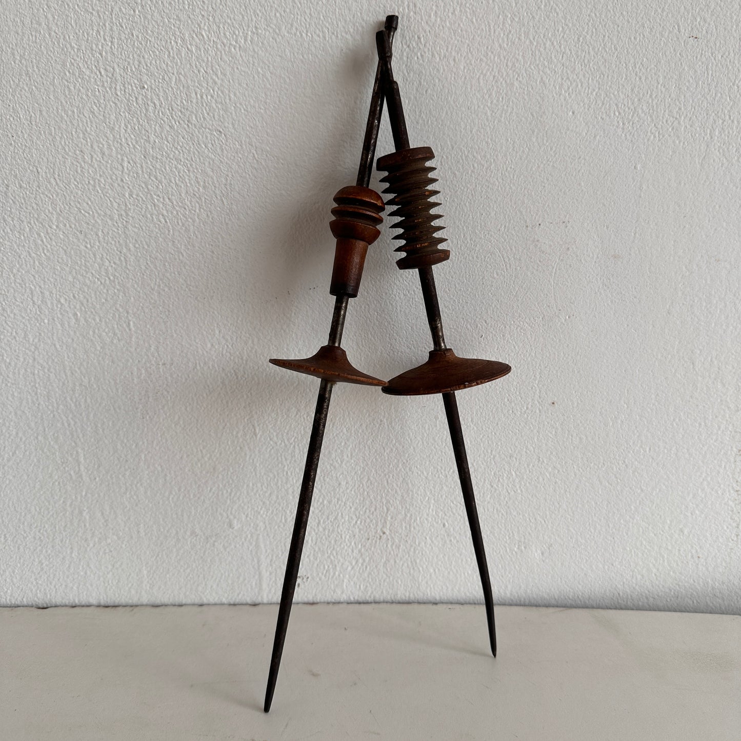 HC001 ANTIQUE SPINDLE WHEELS