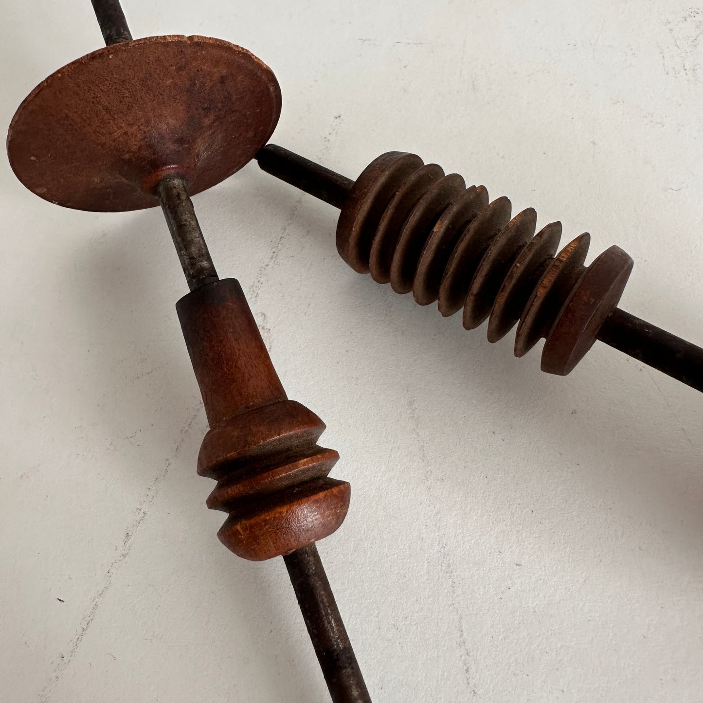 HC001 ANTIQUE SPINDLE WHEELS