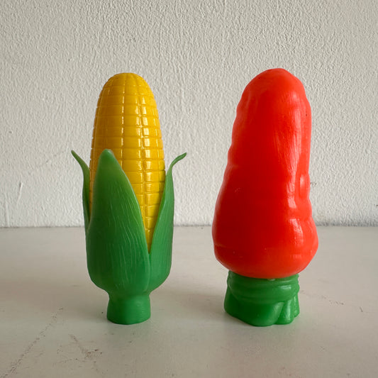 KT003 CORN & CARROT SALT & PEPPER SHAKER SET