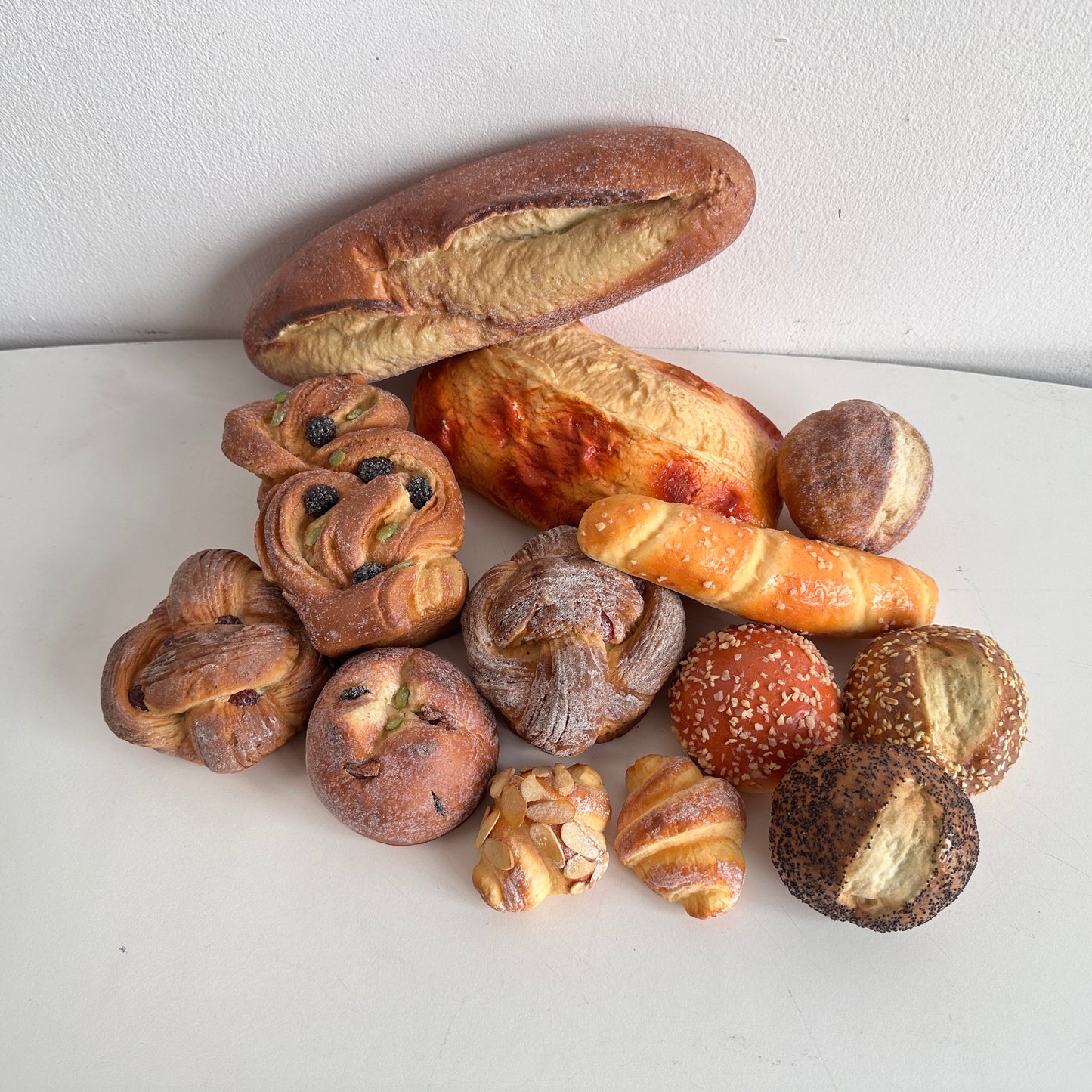 KT025 ASSORTED FAUX BREAD