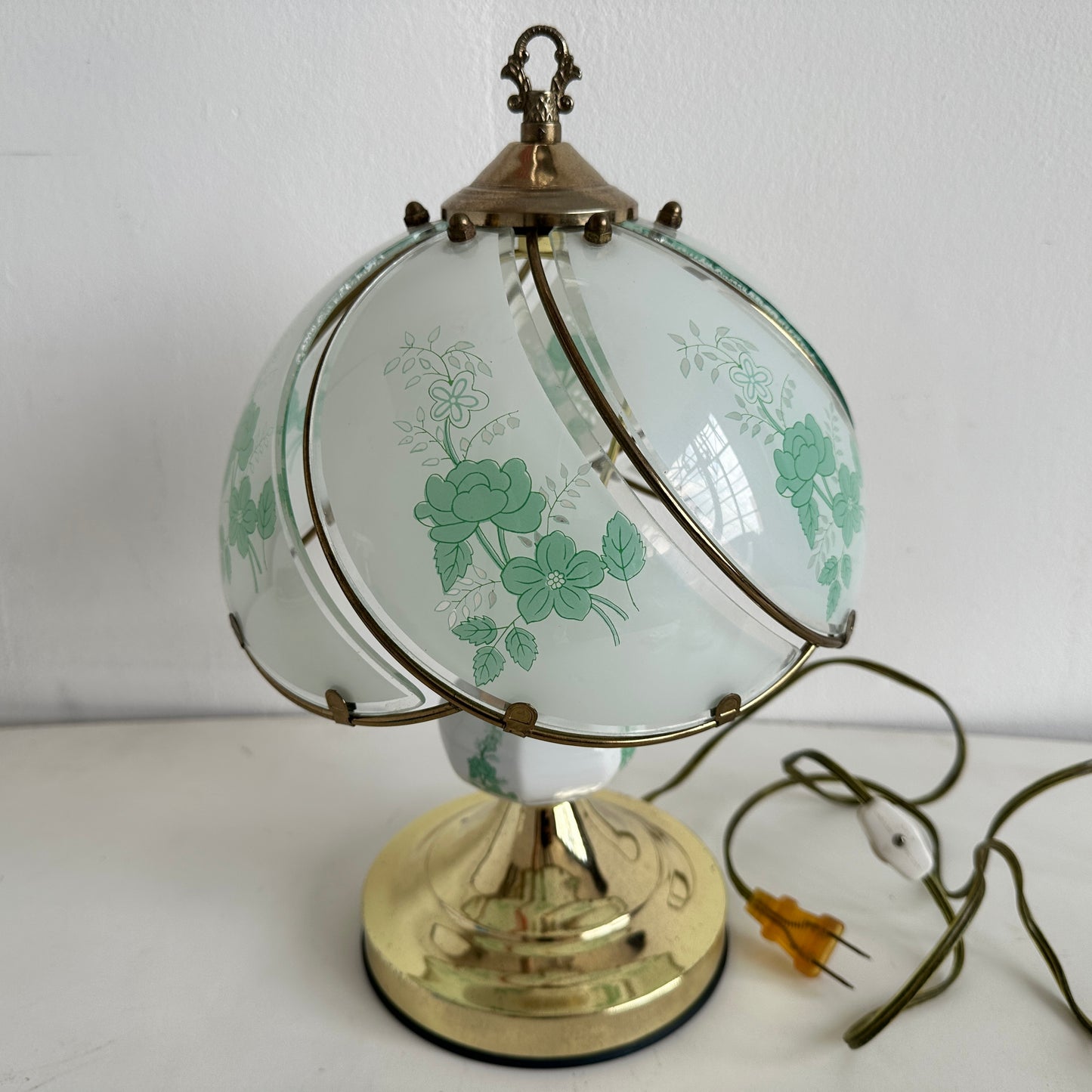 LI001 GREEN FLORAL GLASS DOME LAMP