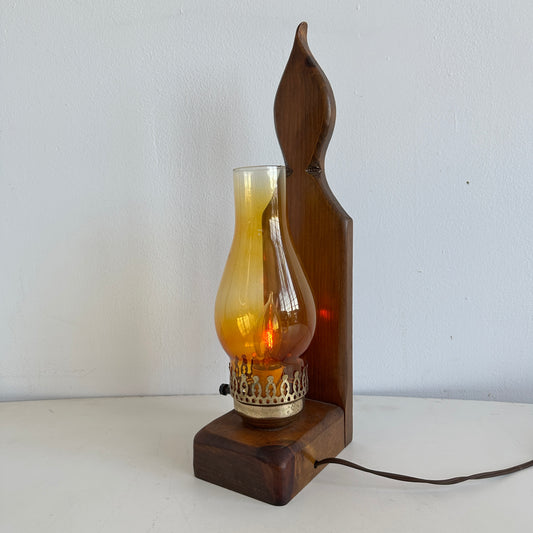 LI002 VINTAGE ELECTRIC MANTEL LAMP