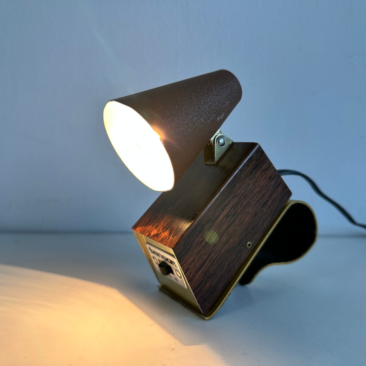 LI003 HEADBOARD READING LIGHT