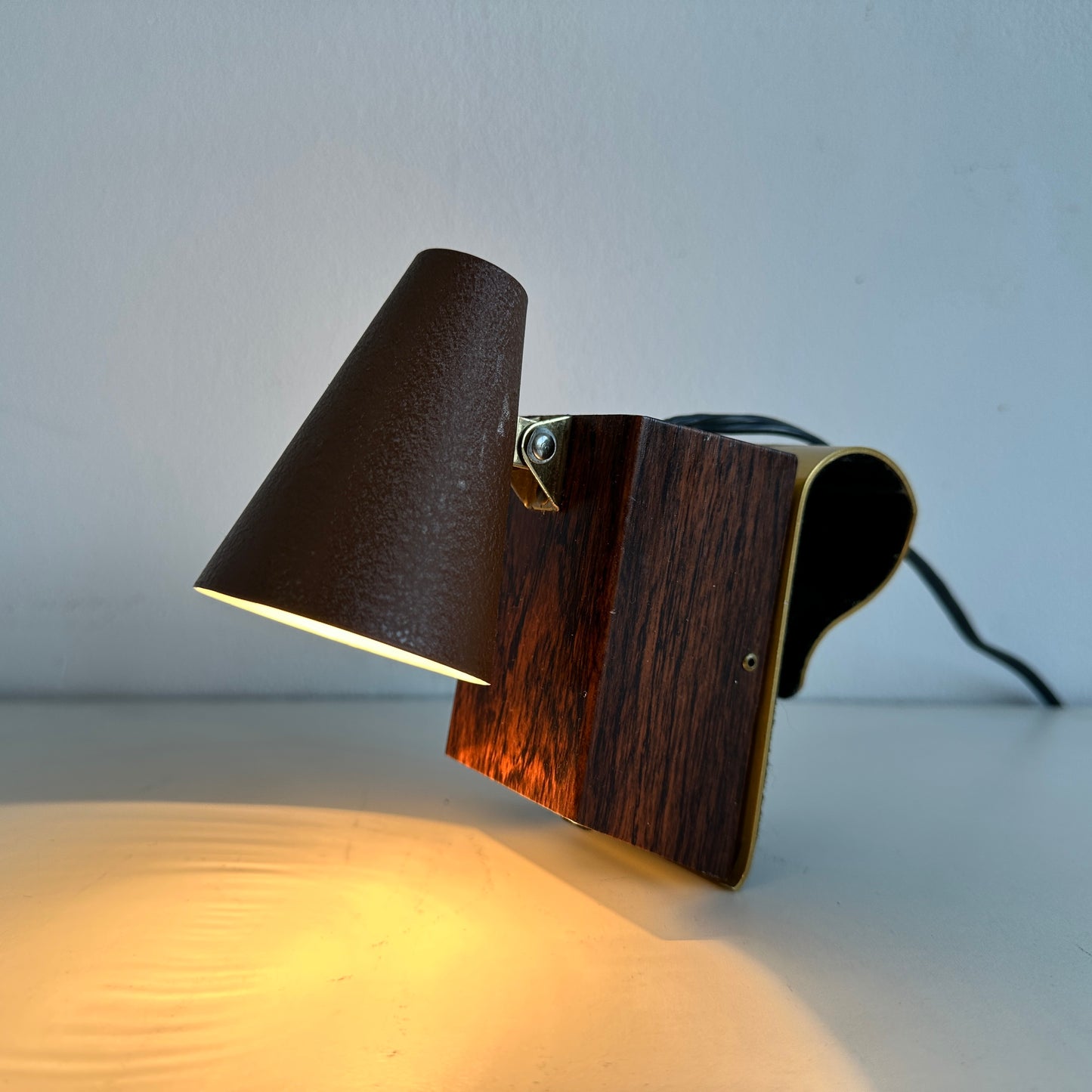 LI003 HEADBOARD READING LIGHT