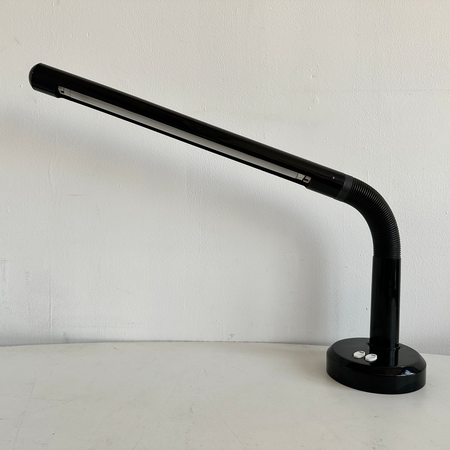 LI004 BLACK GOOSENECK TUBE DESK LAMP