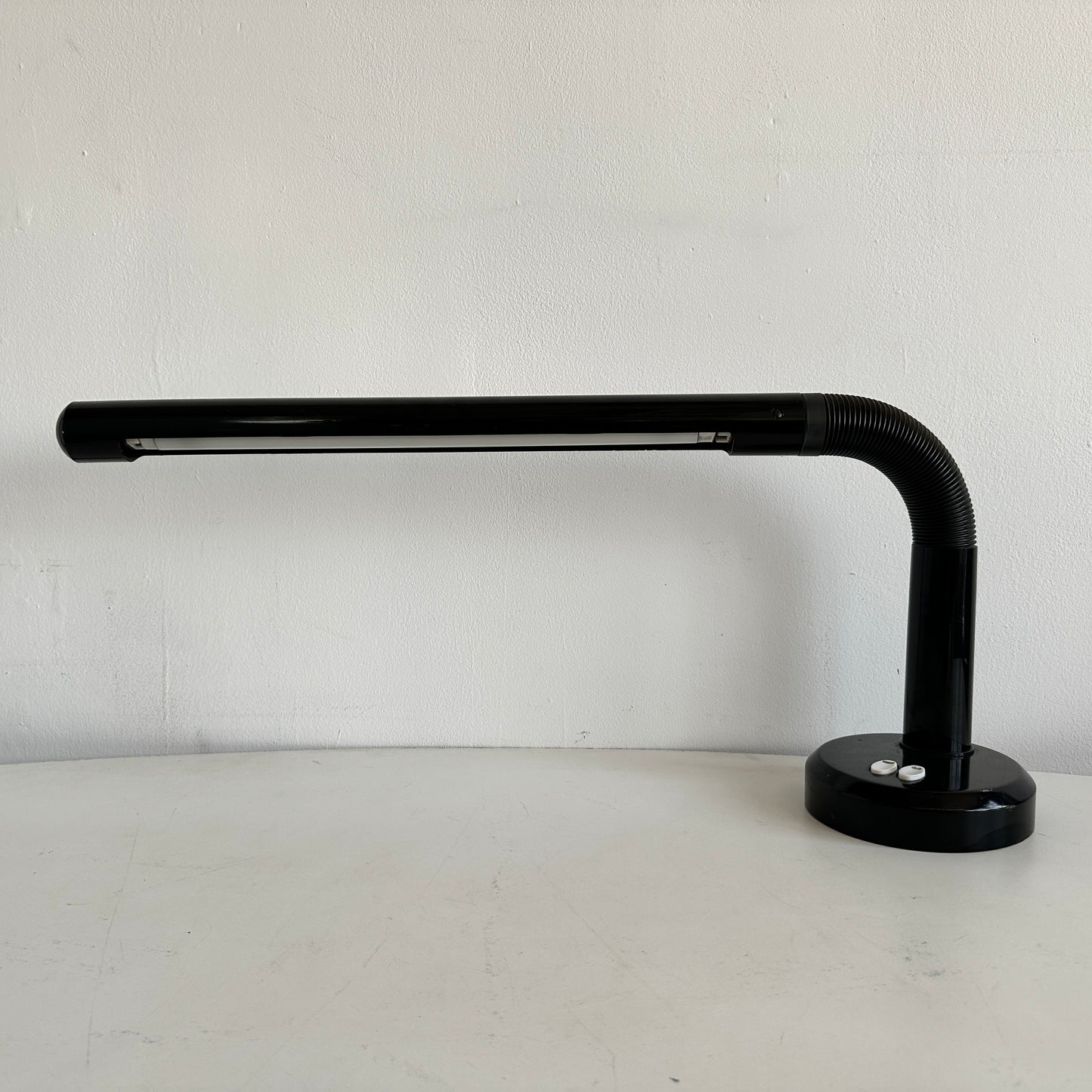 LI004 BLACK GOOSENECK TUBE DESK LAMP