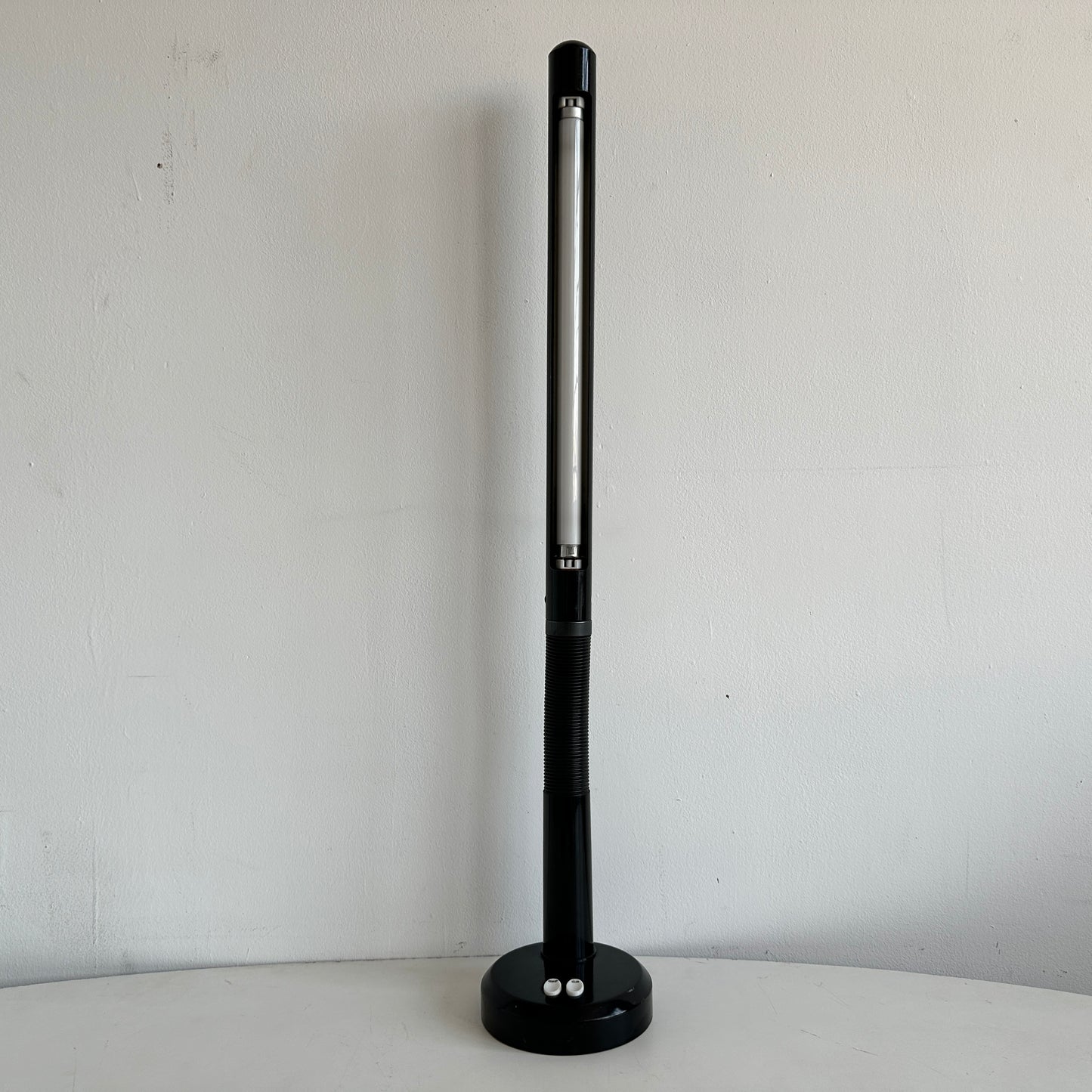 LI004 BLACK GOOSENECK TUBE DESK LAMP