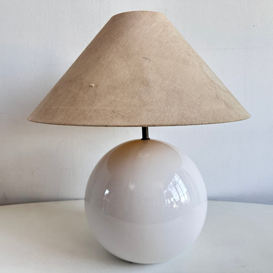 LI012 WHITE CERAMIC ORB LAMP WITH DISTRESSED LAMPSHADE
