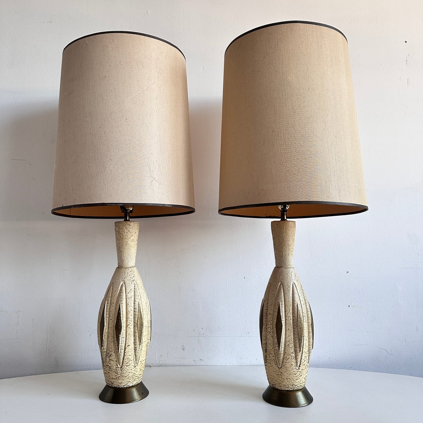 LI014 SET OF TWO MCM CERAMIC LARGE TABLE LAMPS