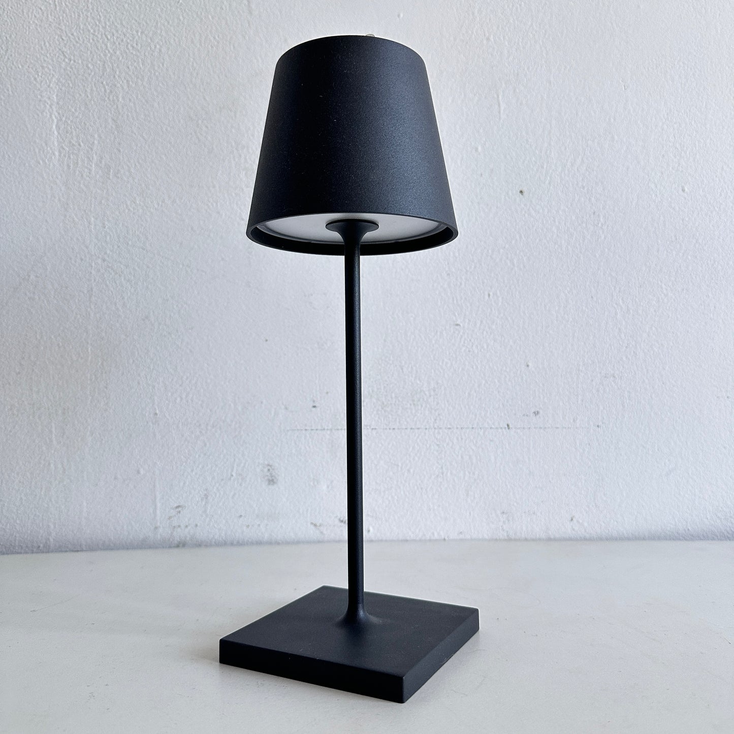 LI015 POLDINA LAMP