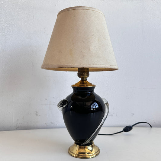 LI024 BLACK, GOLD, & GLASS TABLE LAMP WITH DISTRESSED SHADE