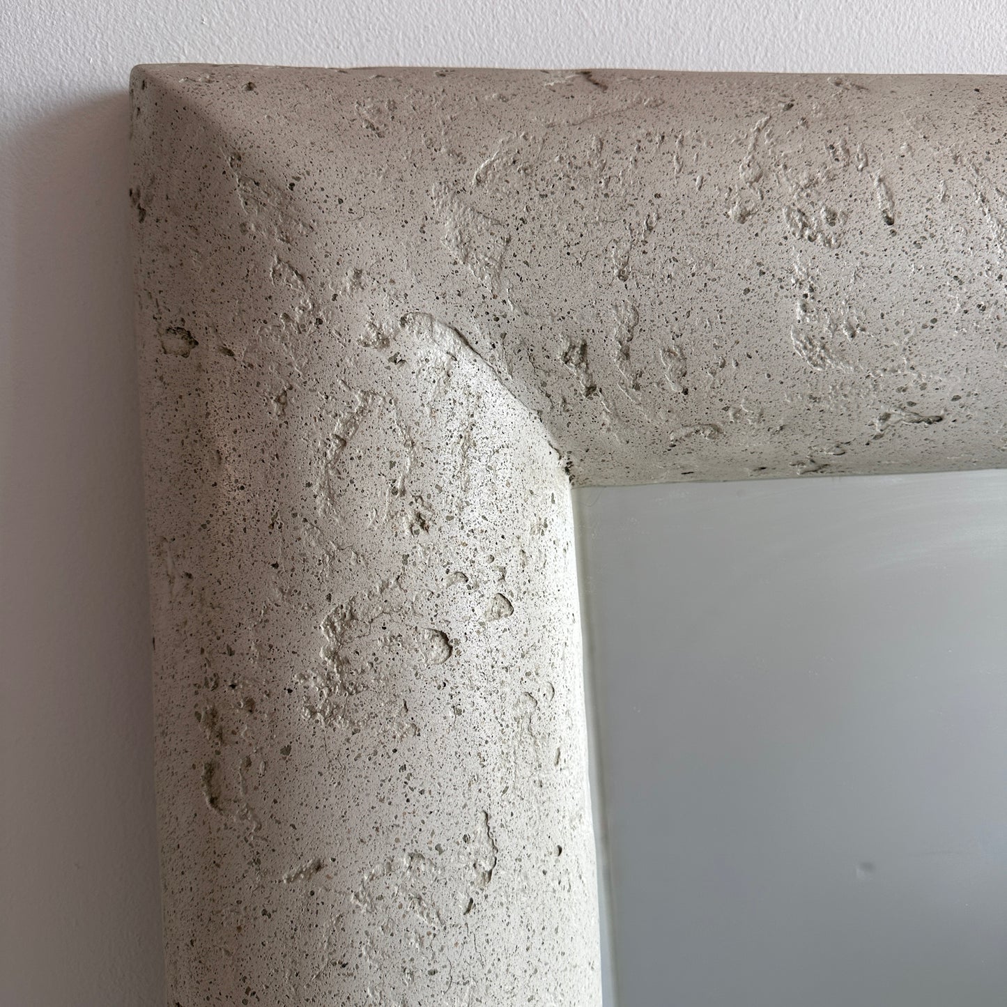 MR001 FAUX STONE FINISH THICK MIRROR