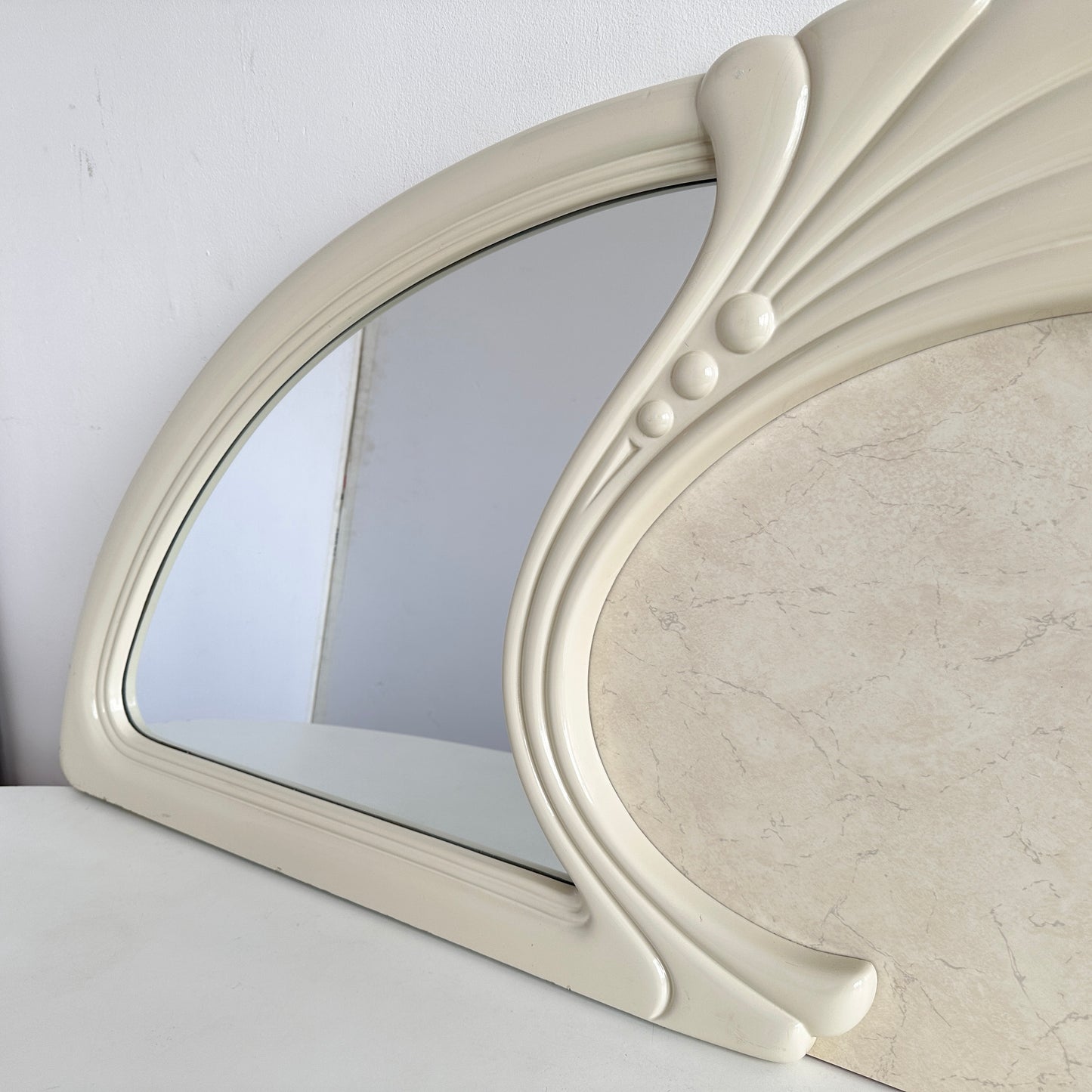 MR005 CREAM DECO HEADBOARD MIRROR