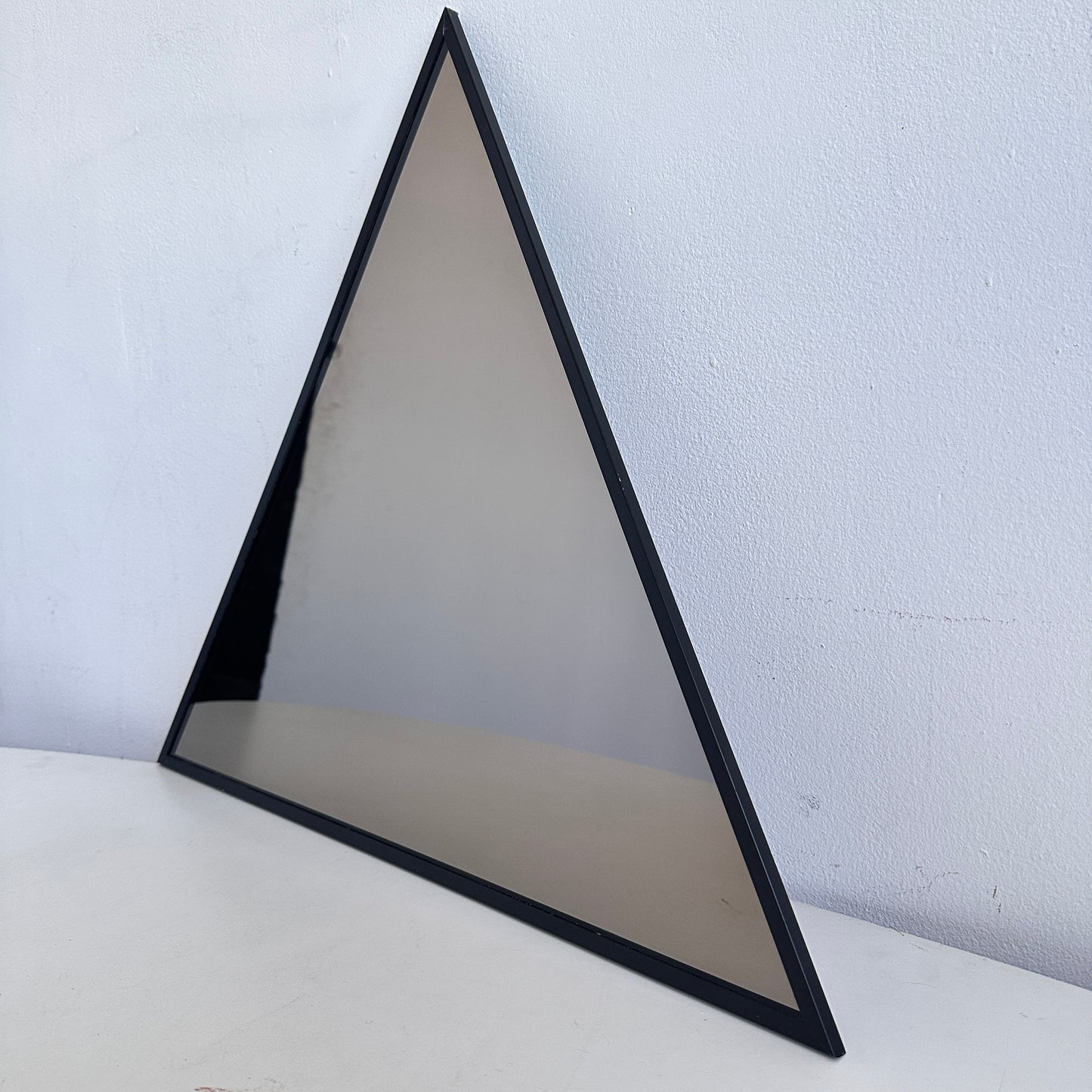 MR009 BLACK METAL FRAME TRIANGULAR MIRROR