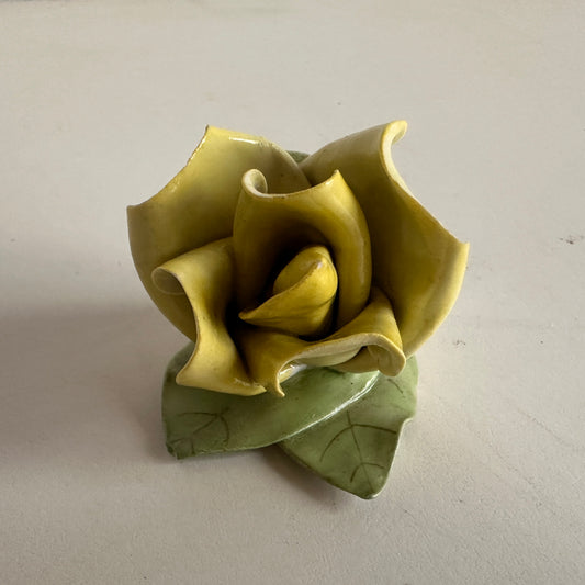 OB020 SMALL CERAMIC YELLOW ROSE