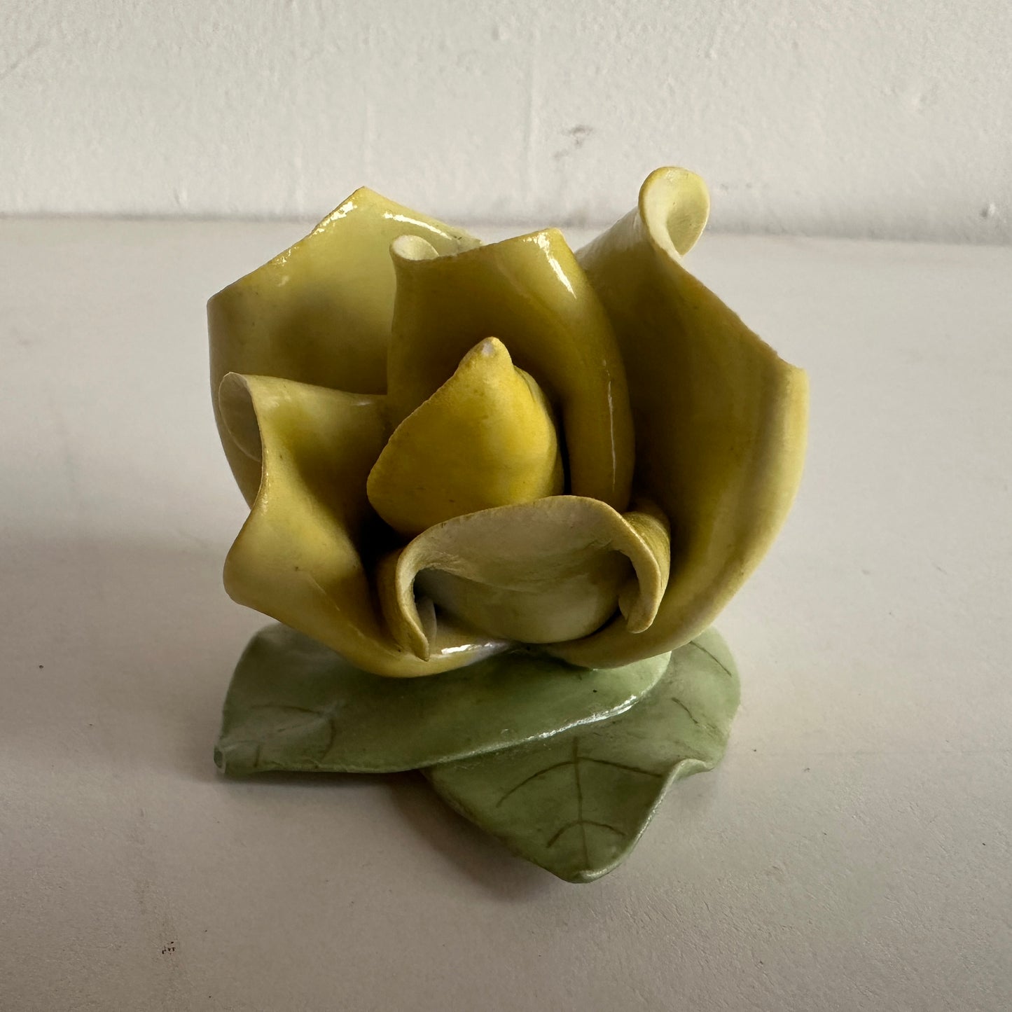OB020 SMALL CERAMIC YELLOW ROSE