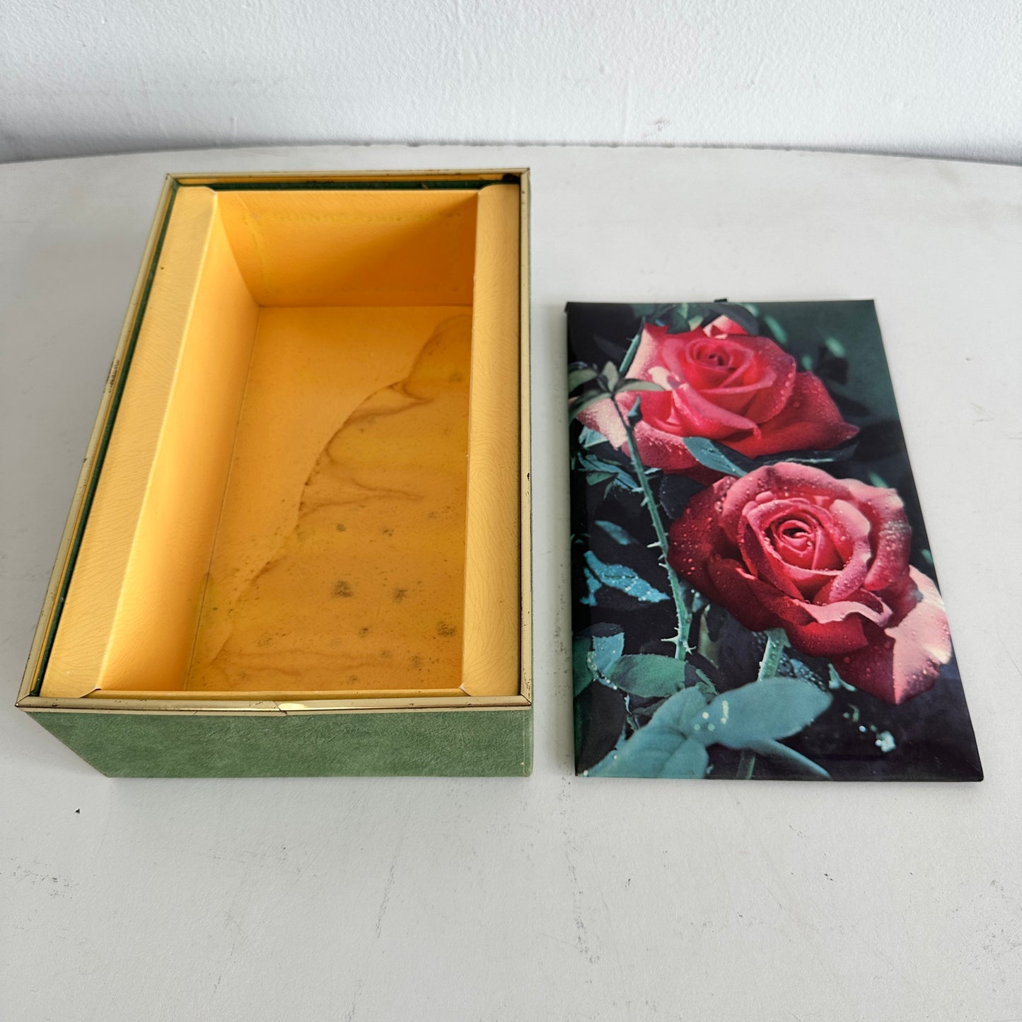 OB032 GREEN AND GOLD FUSCHIA PINK ROSE BOX